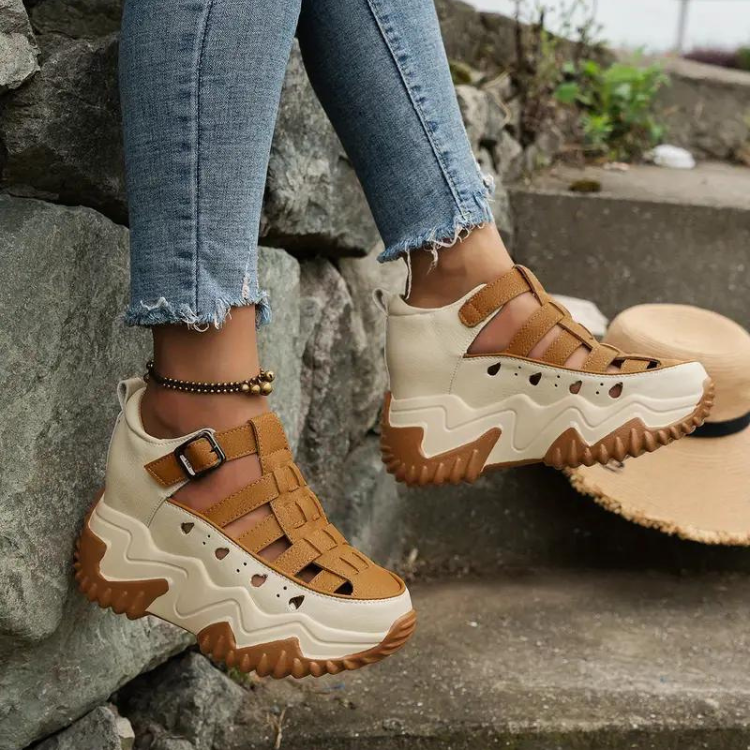 Comfort track sandals 